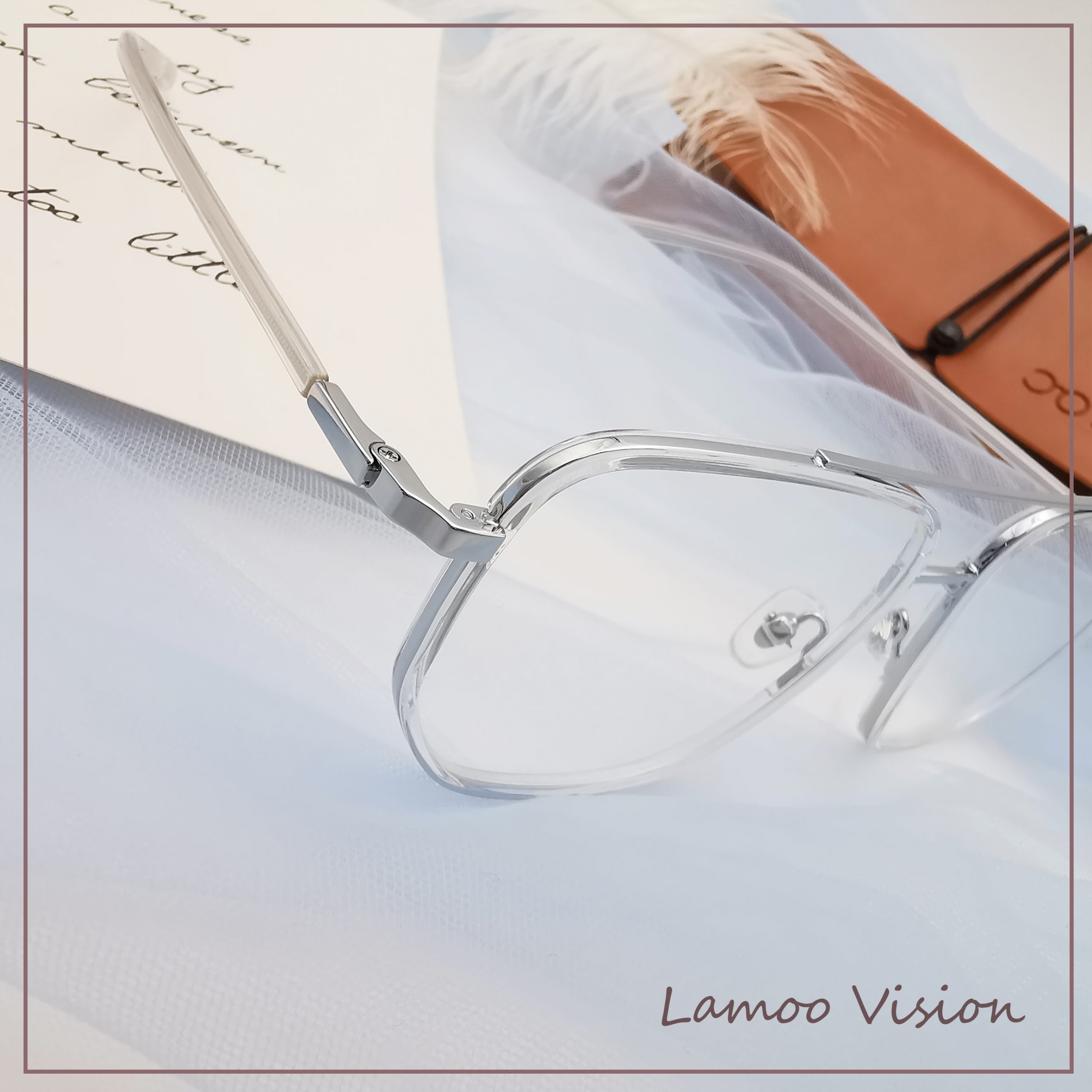 Bruce - transparent clear